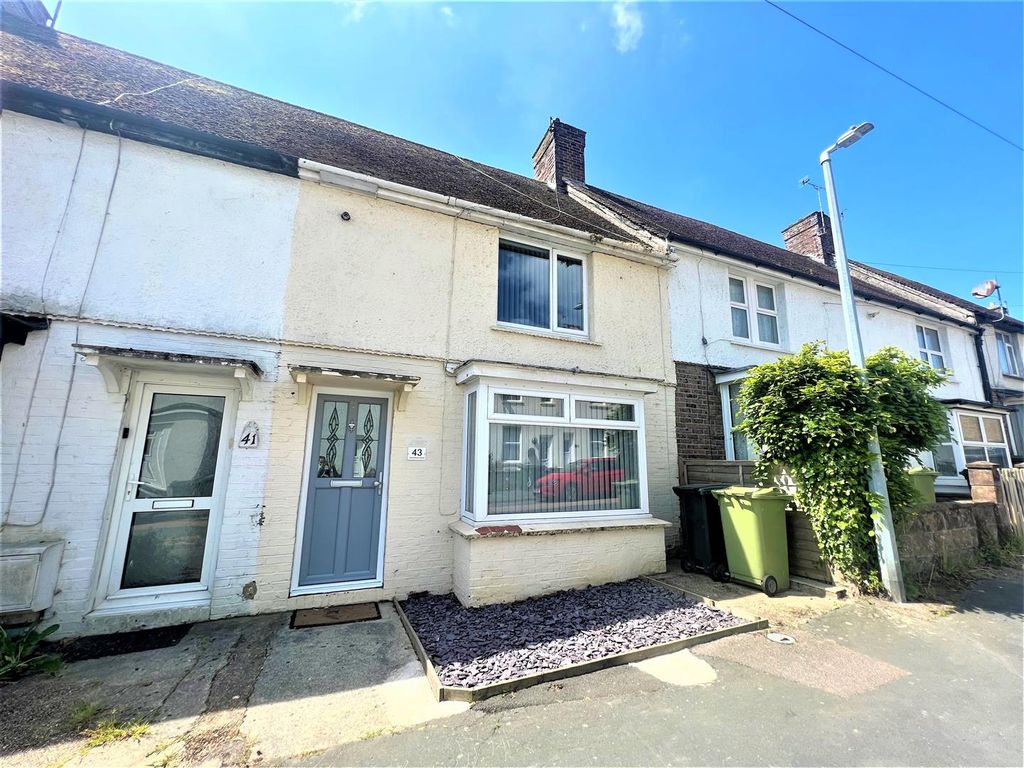 3 bed terraced house to rent in Camperdown Street, BexhillOnSea TN39