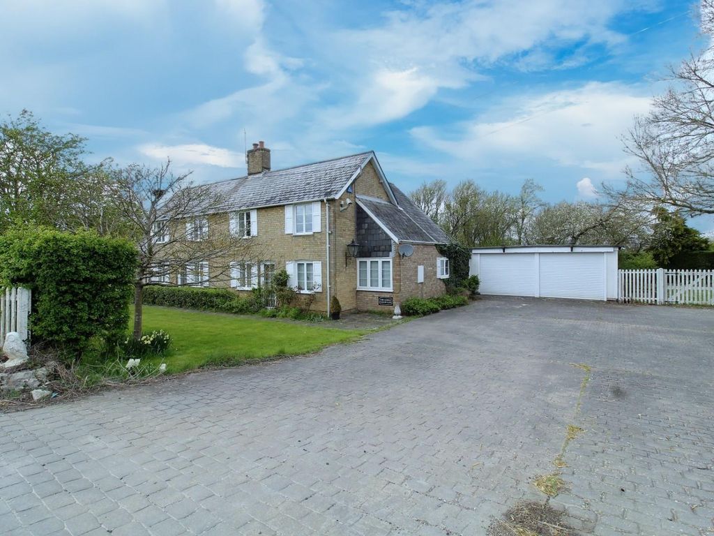 5 bed detached house for sale in Tadlow Gate, Tadlow, Royston SG8 Zoopla