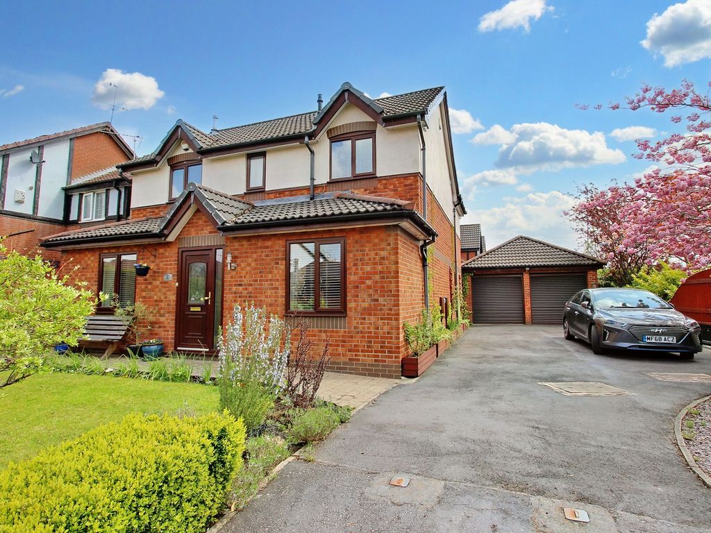 4 bed detached house for sale in Greenoak, Stoneclough, Radcliffe