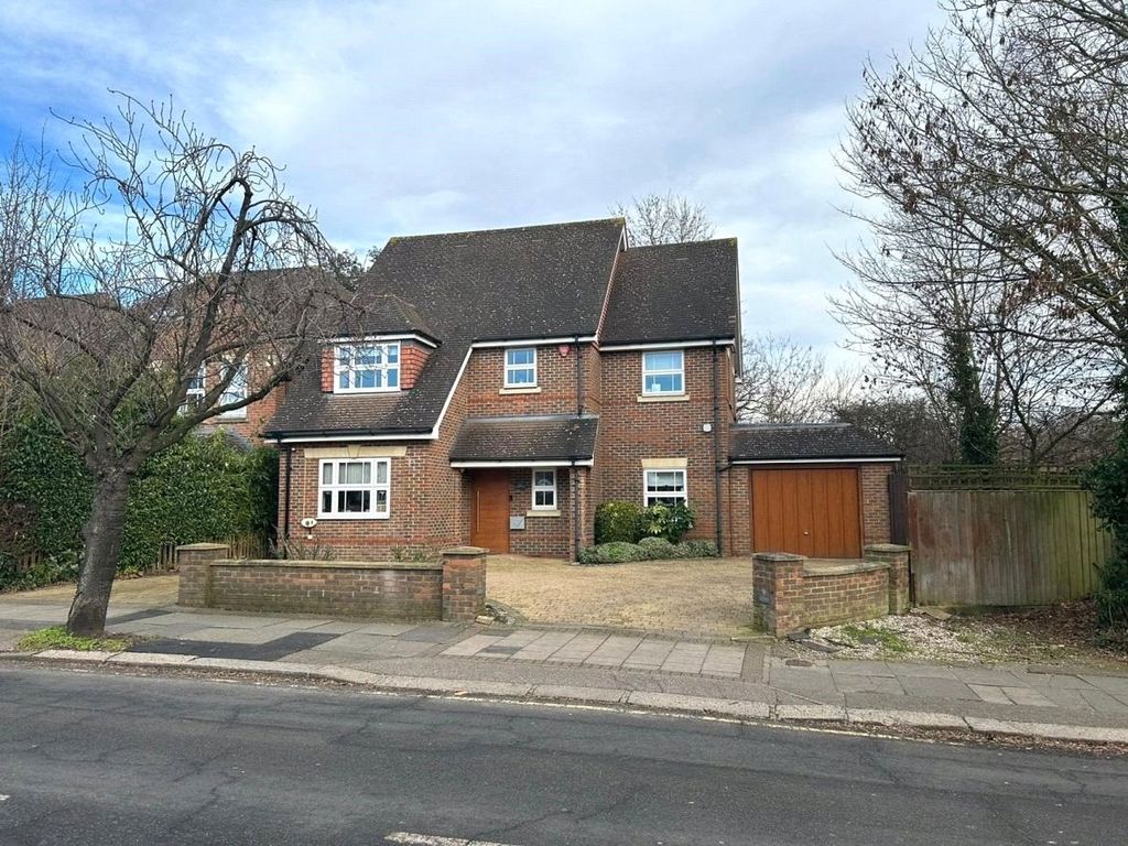 5 bed detached house for sale in Flower Lane, Mill Hill, London NW7, £1,695,000 Zoopla