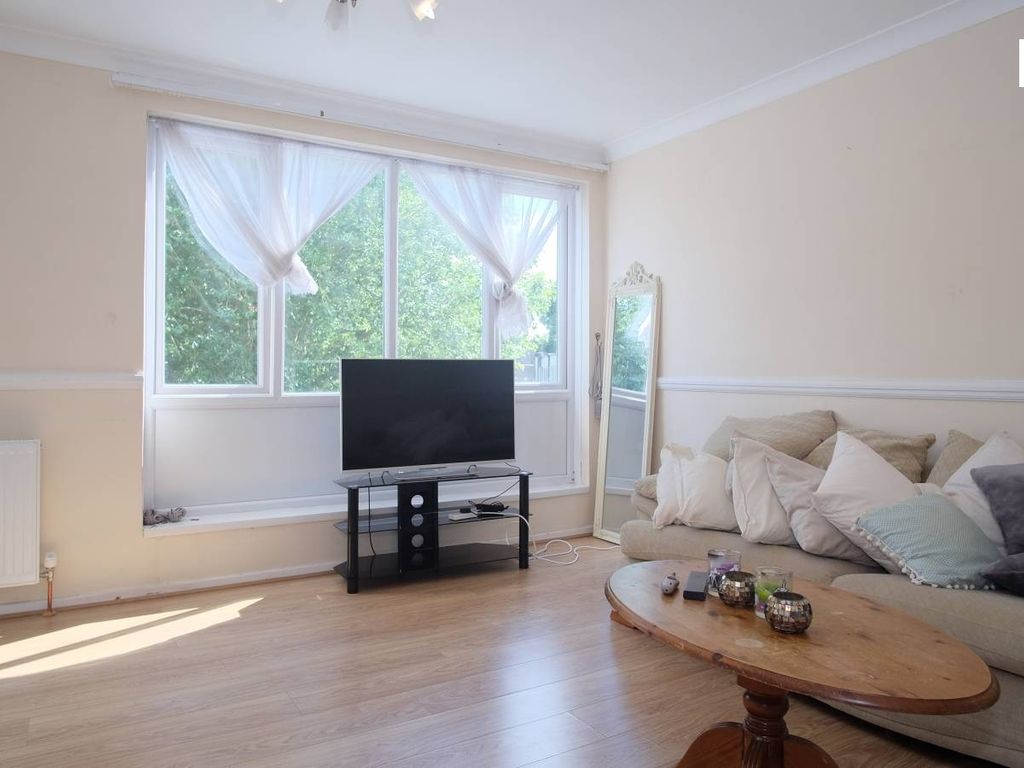 Lower Strand, Colindale, London NW9