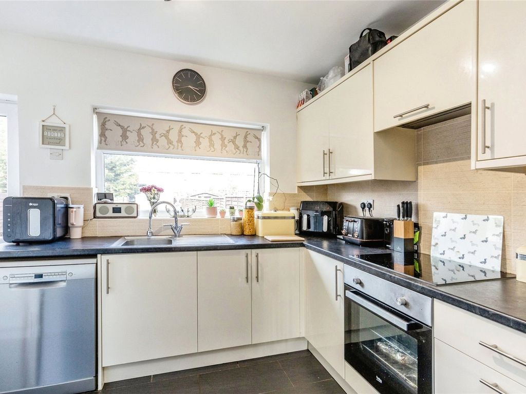 3 bed terraced house for sale in Wakedean Gardens, Yatton, Bristol
