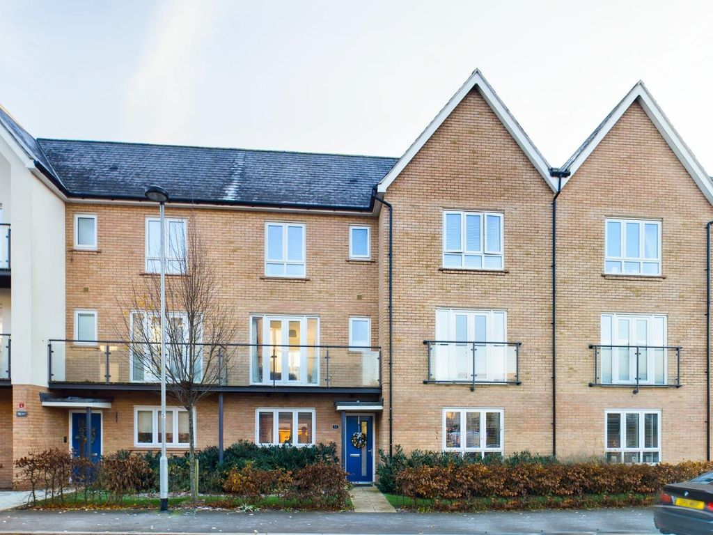 Albatross Way, Chelmsford CM3  