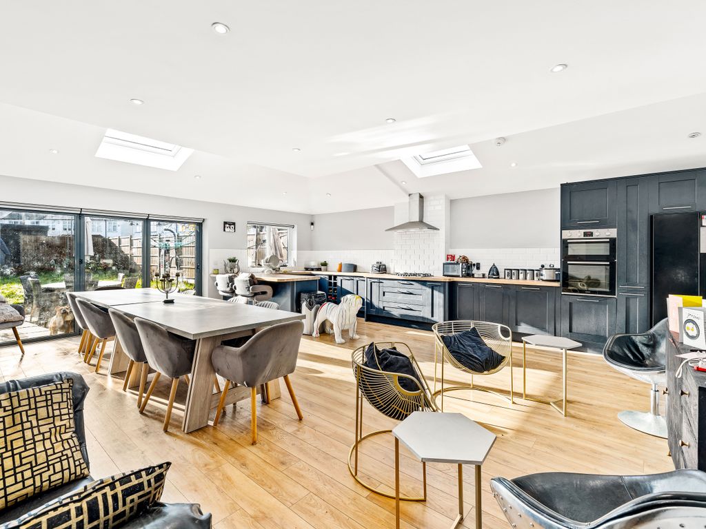 5 bed semidetached house for sale in Ref Sm Abbots Way, Beckenham