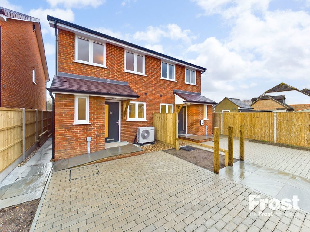 New home, 2 bed semidetached house for sale in Newhaven Crescent