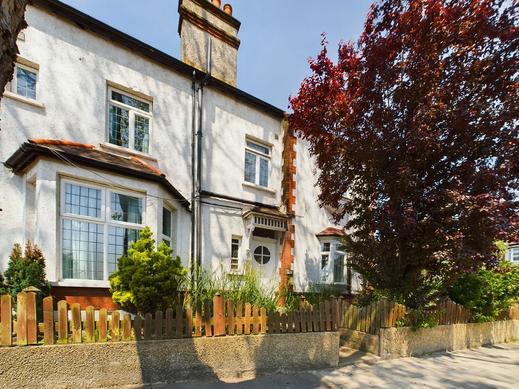 4 bed end terrace house for sale in Copley Park, London SW16, £