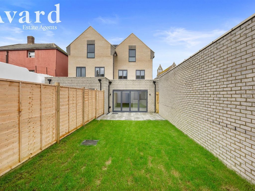 4 bed semidetached house for sale in John Street, ShorehamBySea BN43