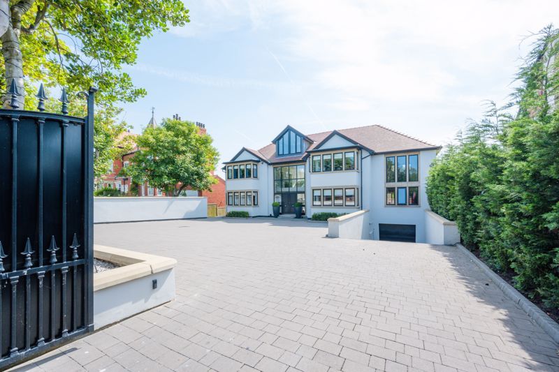 5 bed detached house for sale in Westbourne Road, Birkdale, Southport PR8 Zoopla