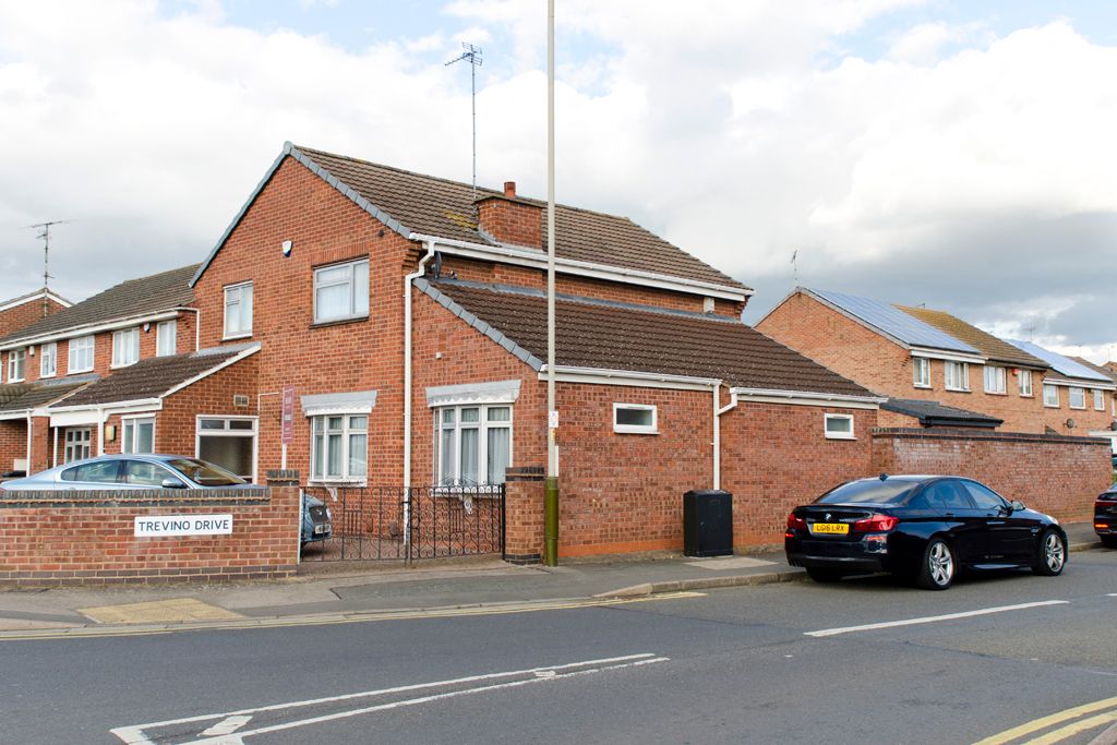 5 bed detached house for sale in Nicklaus Road, Rushey Mead, Leicester