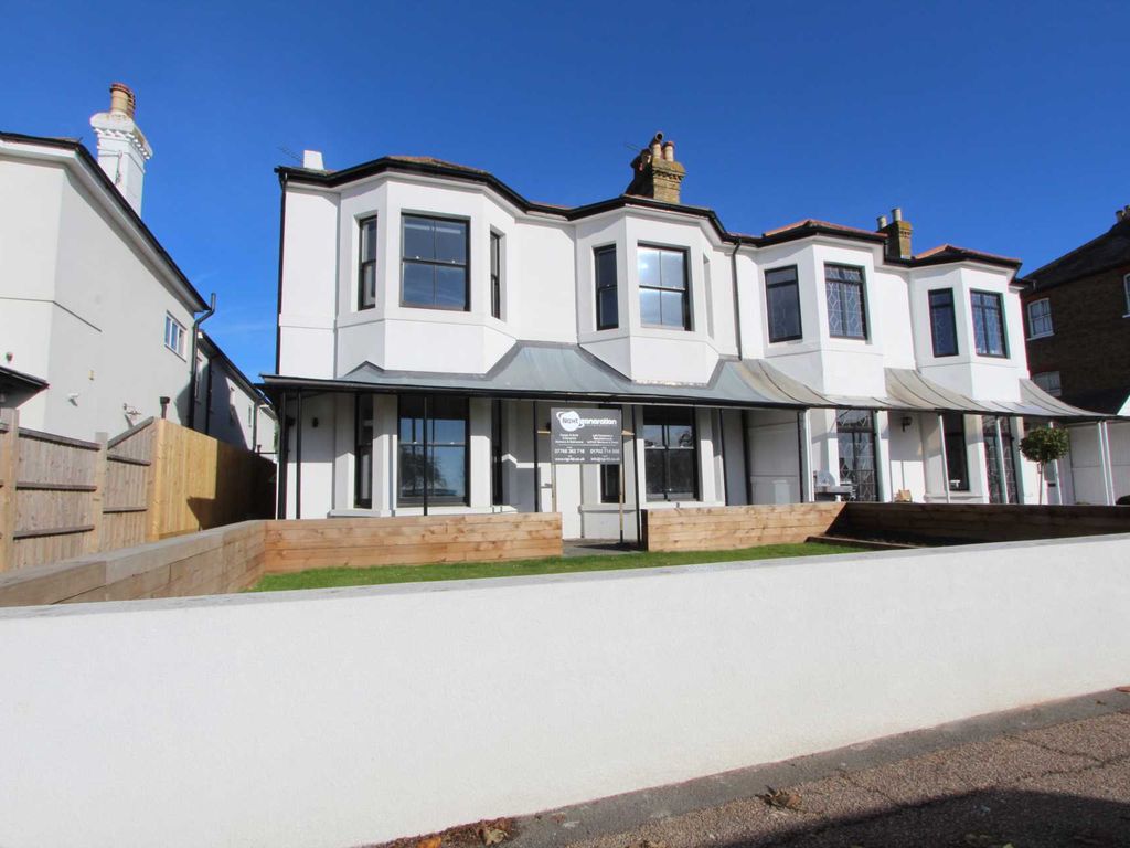 2 bed flat for sale in Clifftown Parade, Southend On Sea SS1 Zoopla