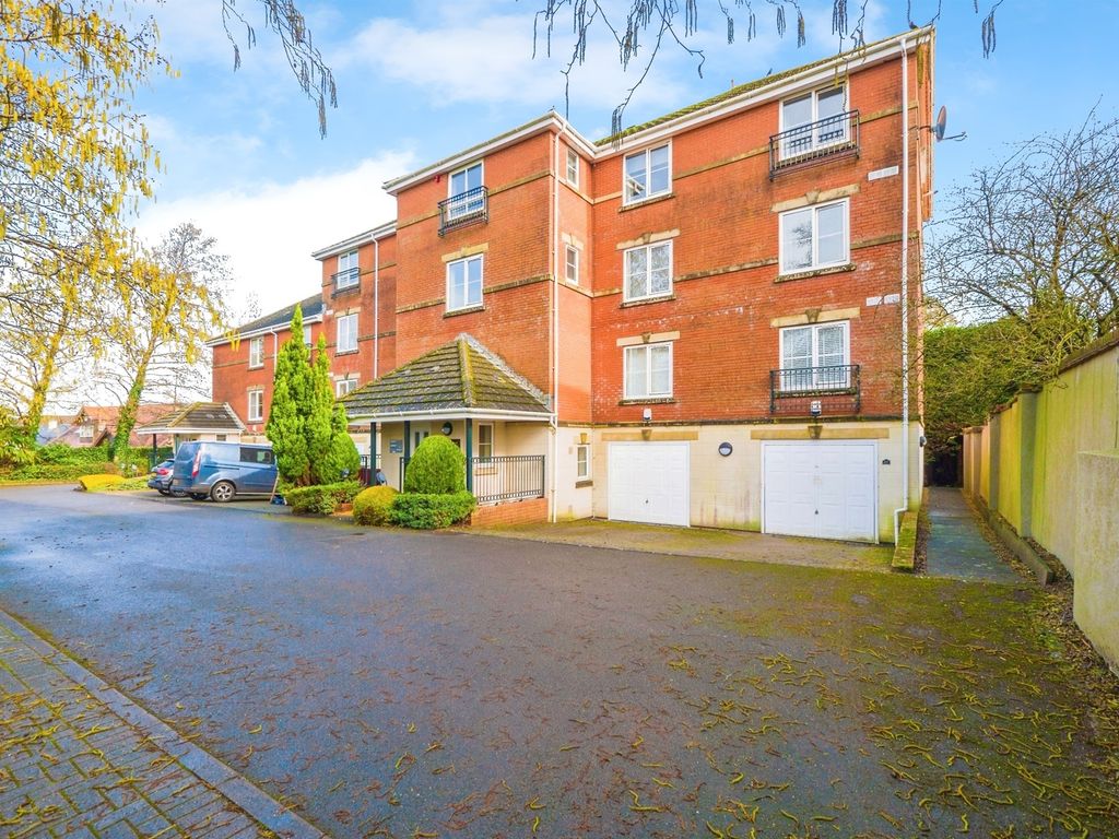 2 bed flat for sale in Llantrisant Road, Llandaff, Cardiff CF5, £