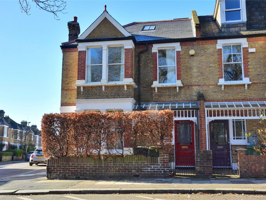 4 bed end terrace house to rent in Manor Lane, Hither Green, London