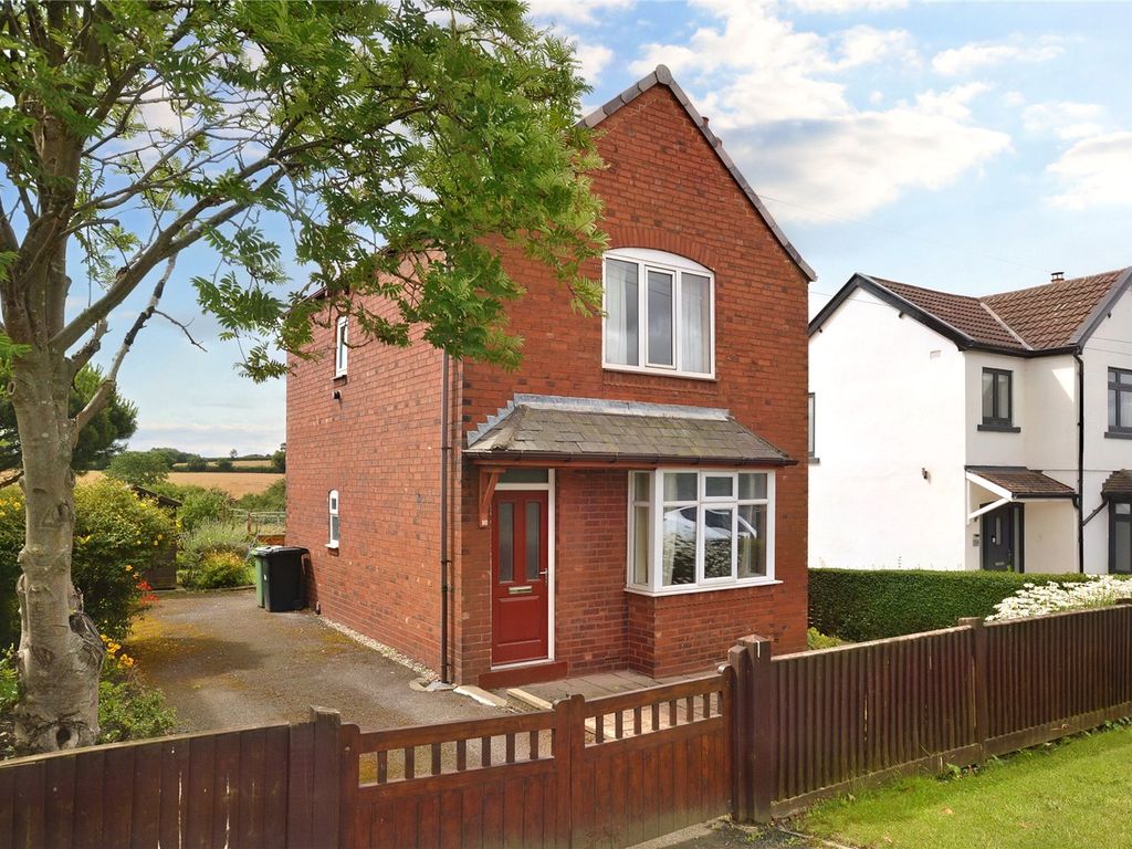 3 bed detached house for sale in Selby Road, Garforth, Leeds, West
