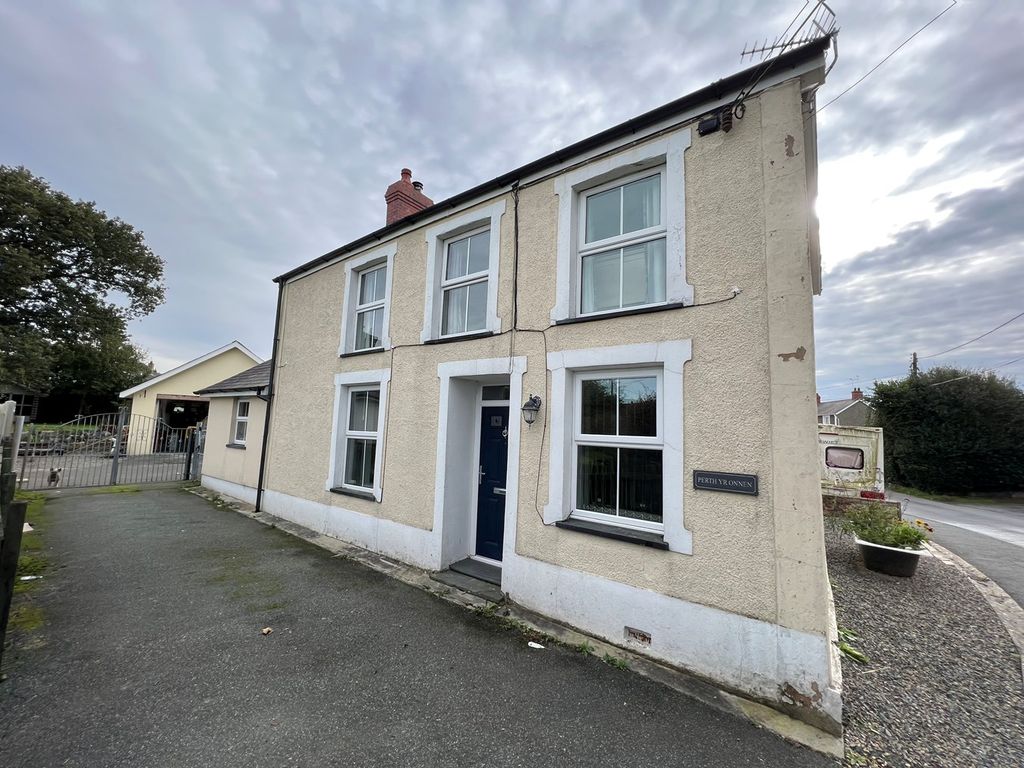 3 bed detached house for sale in Llwyncelyn, Aberaeron, Ceredigion SA46