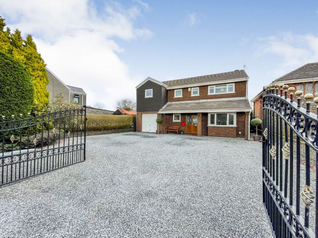 4 bed detached house for sale in Bryntirion Road, Pontlliw, Swansea