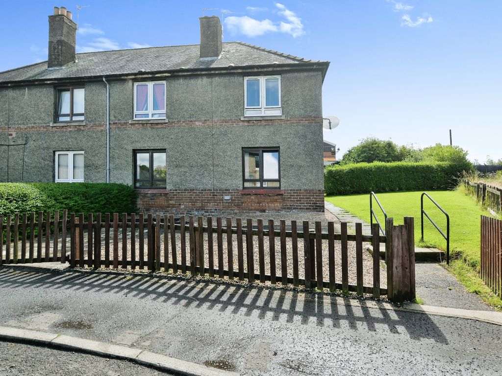 2 bed flat for sale in Whirlbut Crescent, Dunfermline KY11, £90,000