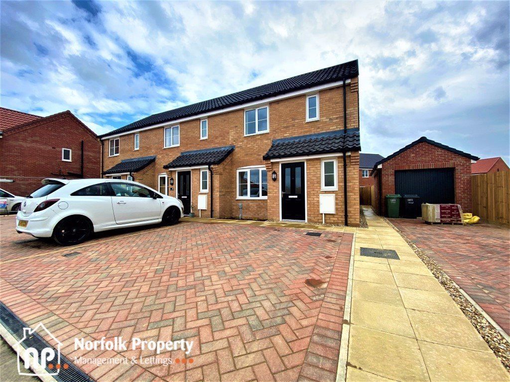 3 bed town house to rent in Sheppard Drove, Wymondham NR18 Zoopla