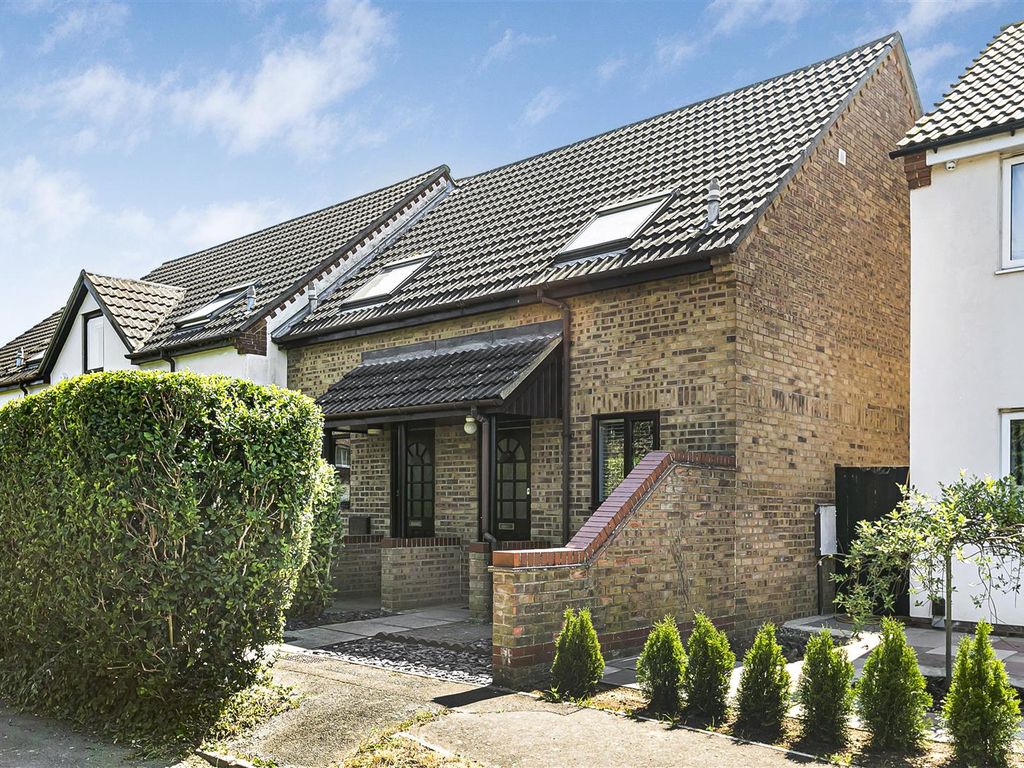 1 bed property to rent in Woburn Place, Duxford, Cambridge CB22, £950