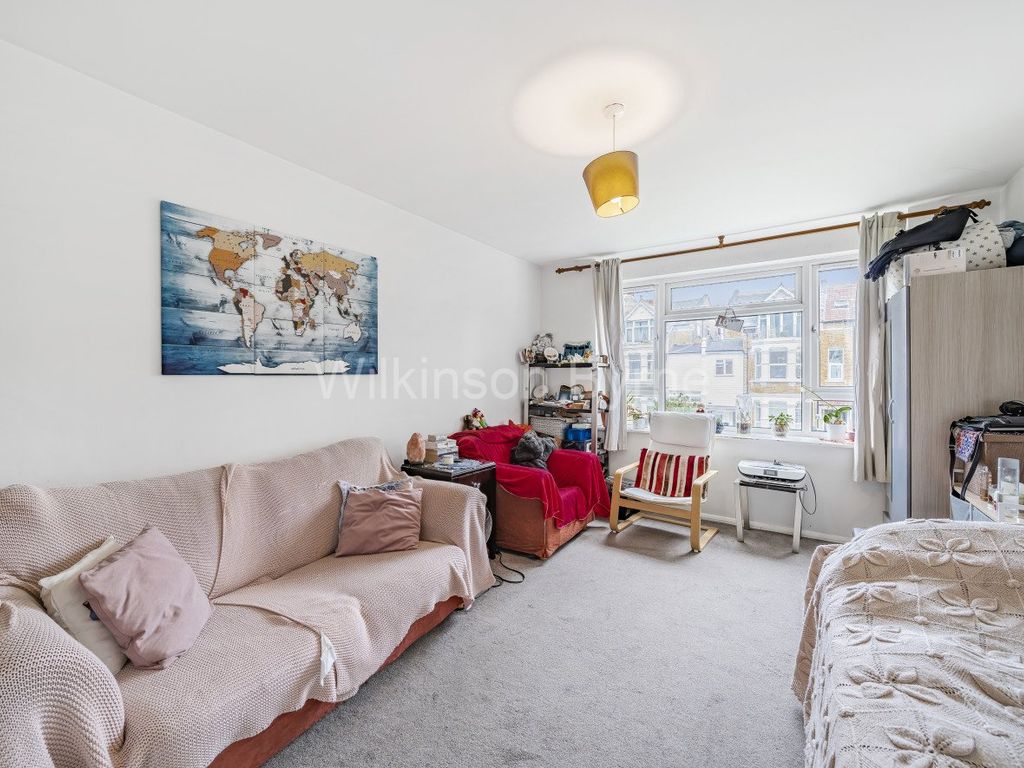 1 bed flat for sale in Palmerston Road, London N22, £295,000 Zoopla