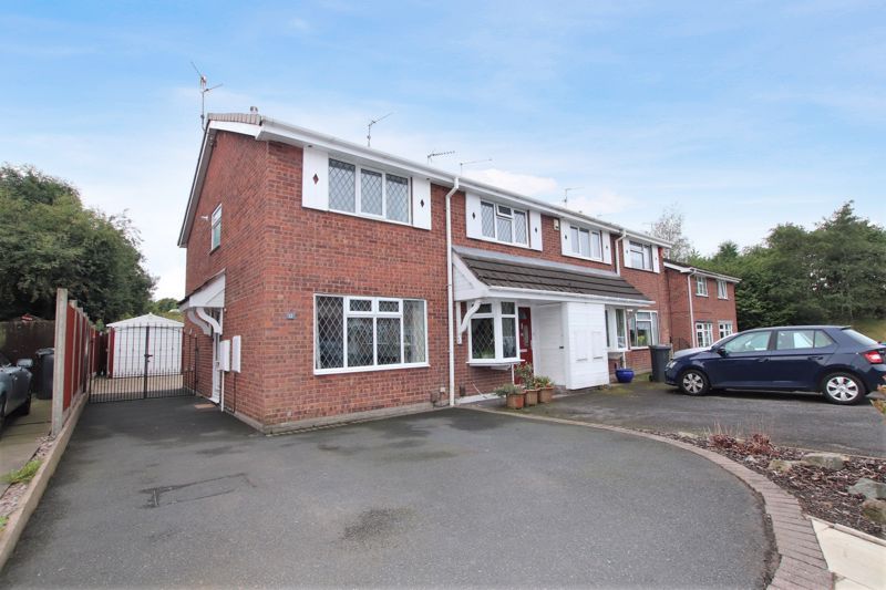 2 bed town house for sale in Hams Close, Biddulph, StokeOnTrent ST8
