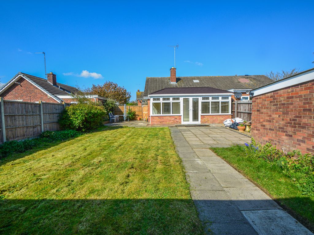 2 bed bungalow to rent in Enfield Gardens, Netherton, Peterborough PE3