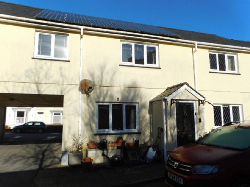 3 bed terraced house for sale in 15 New Road, Llandeilo