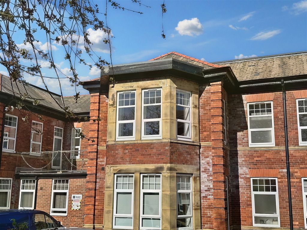 1 bed flat for sale in Henshall Apartments Woodland Village, Wakefield