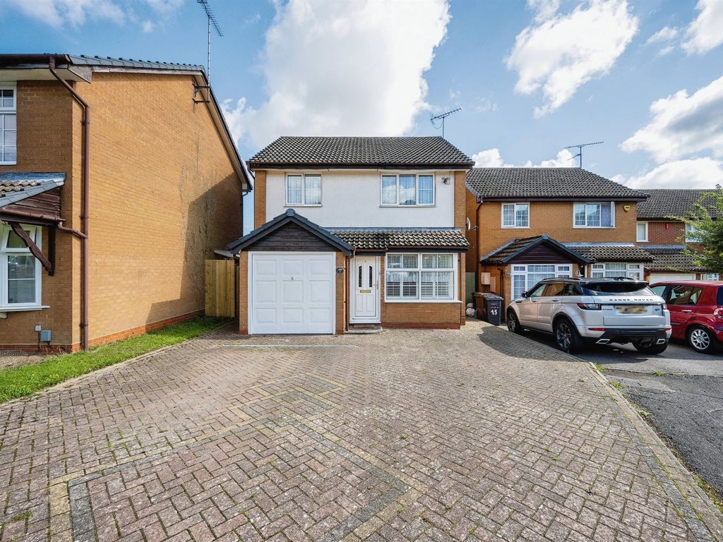 4 bed detached house for sale in Kershaw Close, Luton LU3 Zoopla