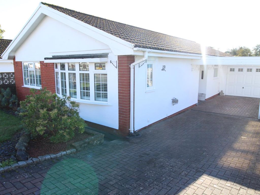 3 bed detached bungalow for sale in Llwyn Y Bryn, Ammanford SA18 Zoopla