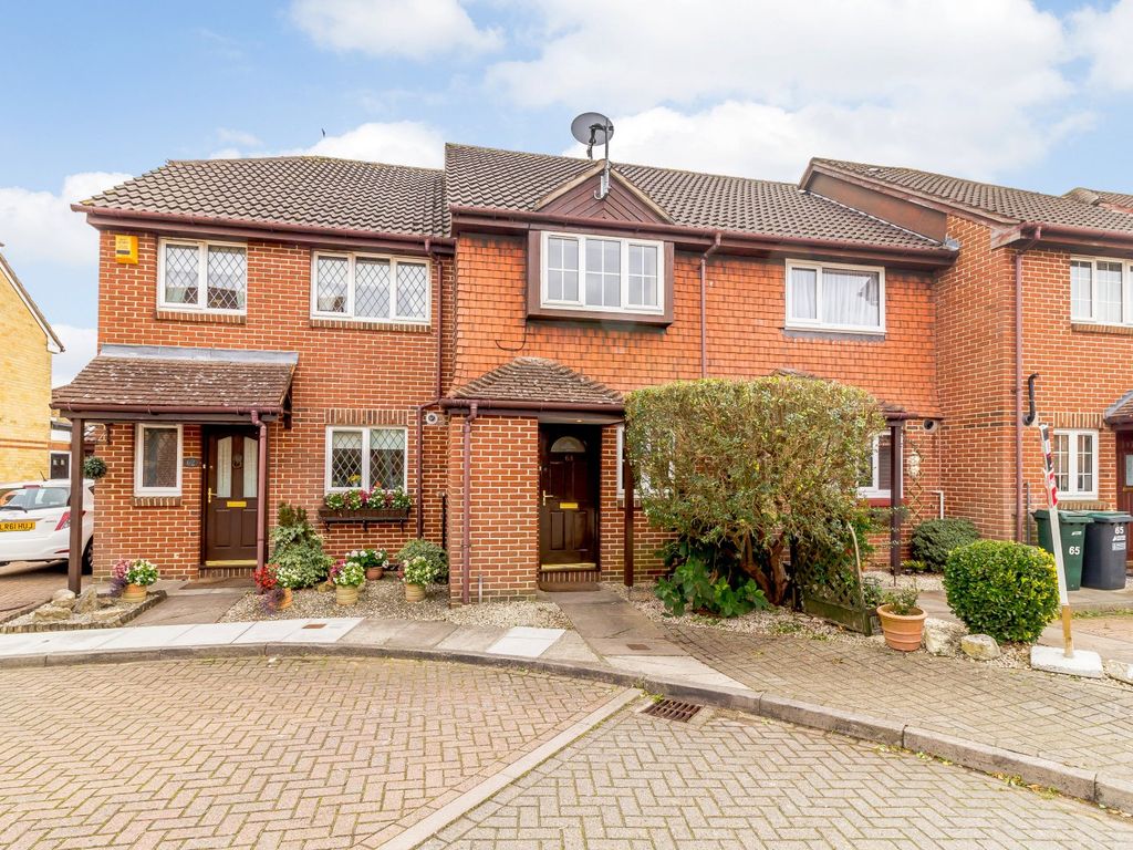 2 bed terraced house to rent in Thompson Way, Mill End, Rickmansworth