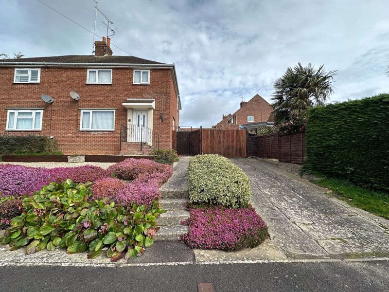 3 bed semidetached house for sale in St. Avenue, Yeovil BA21