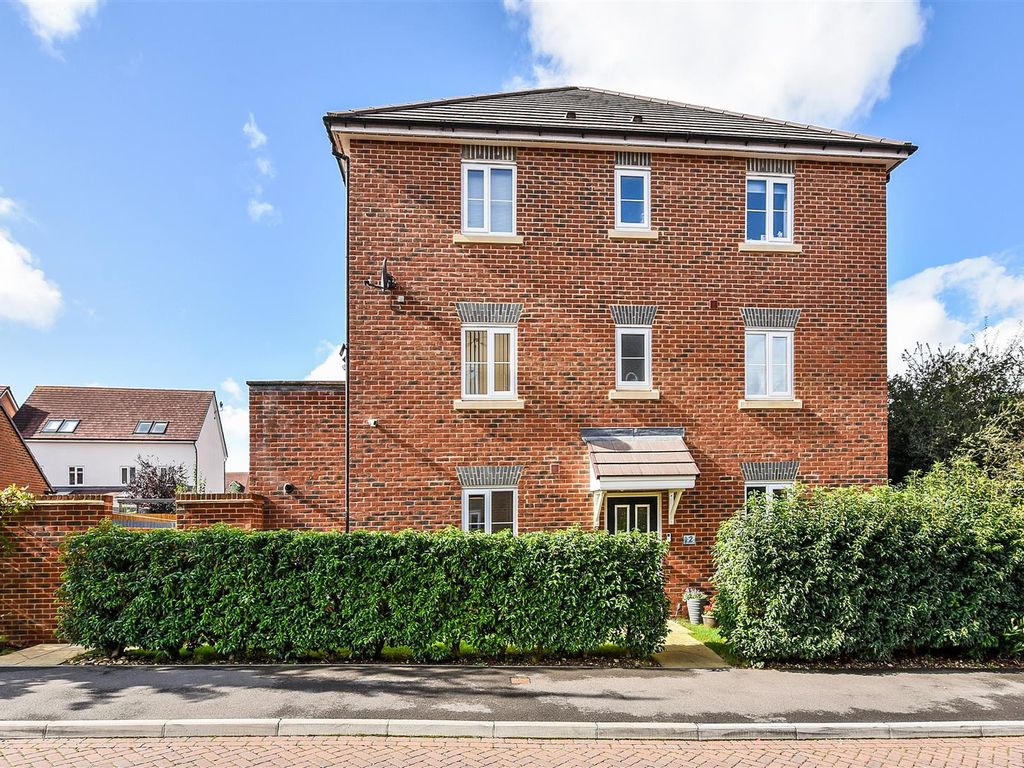 3 bed town house for sale in Heathcote Road, Picket Piece, Andover SP11