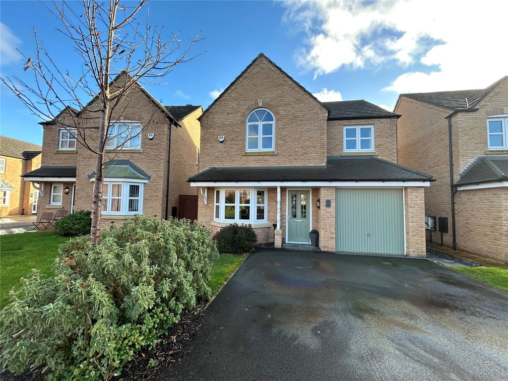 4 bed detached house for sale in Honeysuckle Close, Cottam, Preston