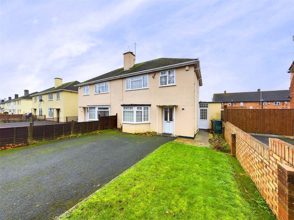 3 bed semidetached house for sale in Priors Road, Prestbury