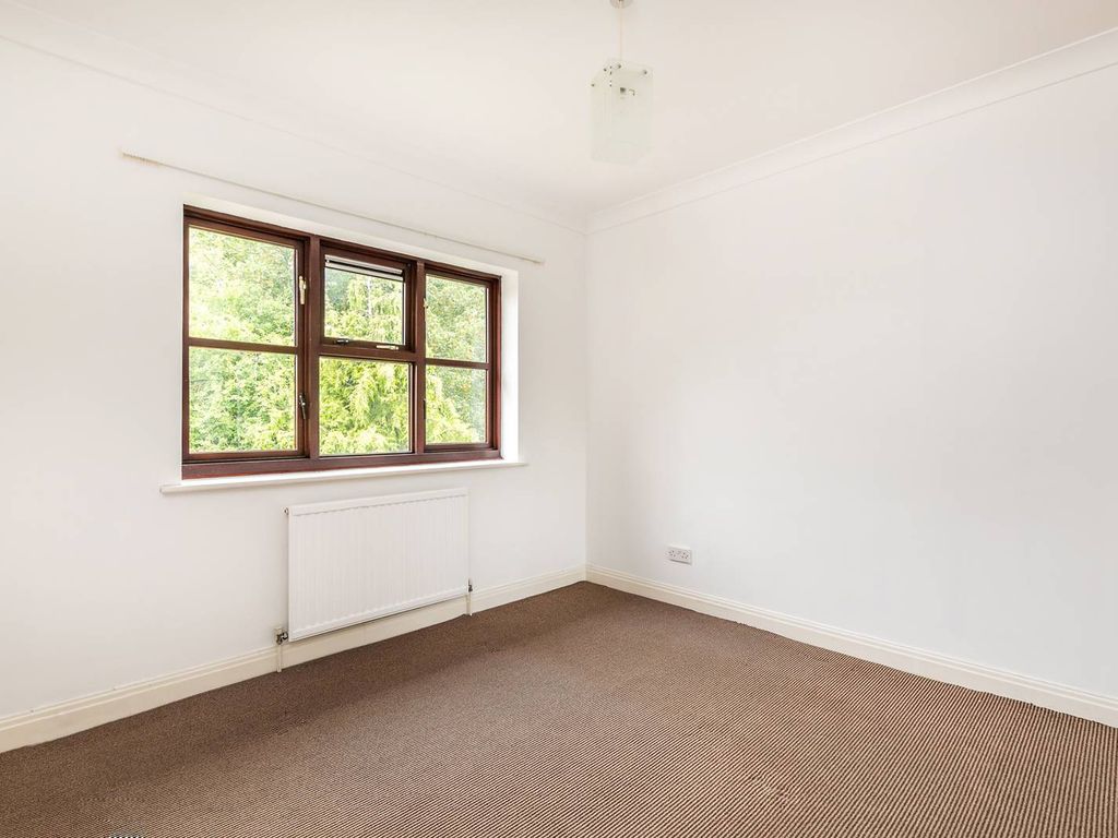 2 bed flat to rent in The Avenue, Beckenham BR3 Zoopla