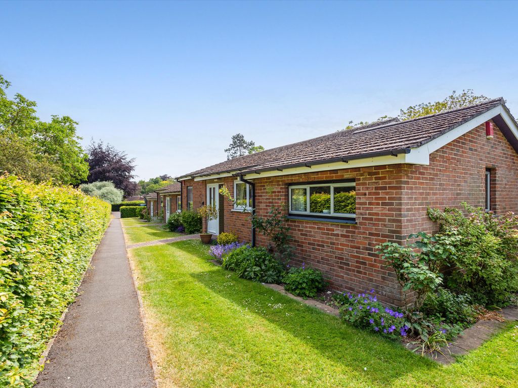 2 bed end terrace house for sale in Headbourne Worthy House, Bedfield