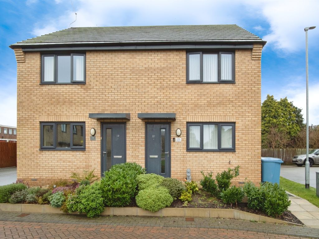 2 bed semidetached house for sale in Kedrum Road, Hull HU9, £145,000