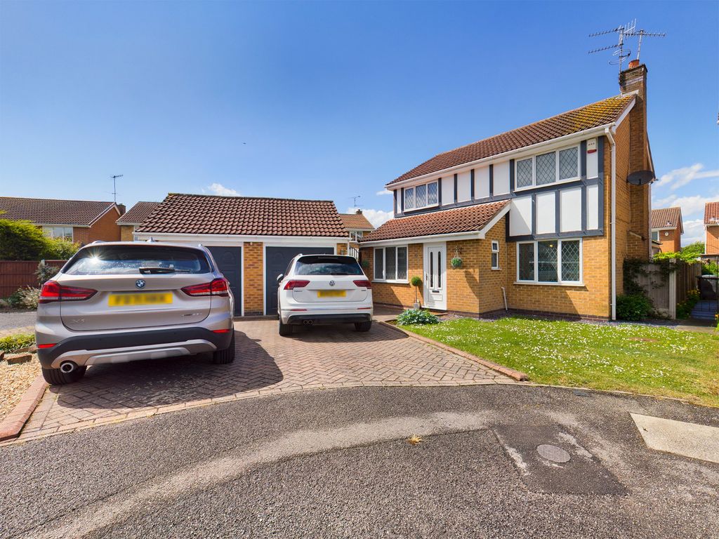 4 bed detached house for sale in Cranborne Close, Trowell, Nottingham