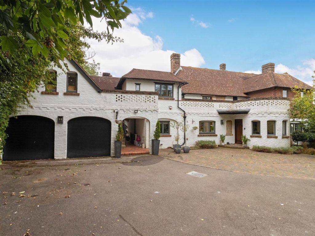 6 bed detached house for sale in Stable Lane, Findon, Worthing BN14, £
