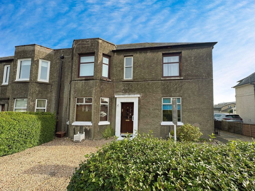 2 bed flat for sale in Balfour Street, Alloa FK10, £95,000 Zoopla
