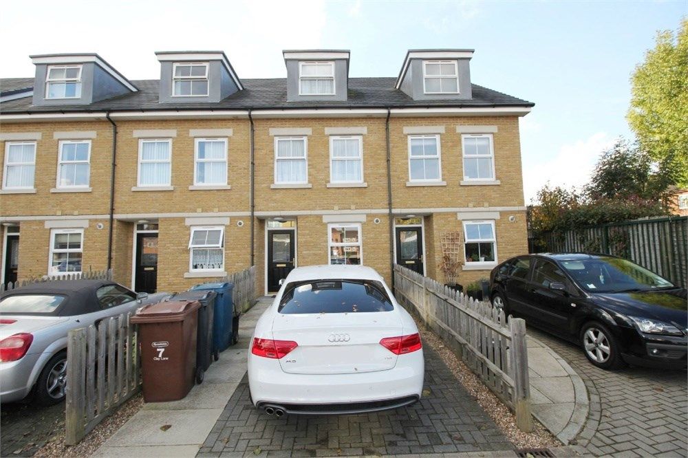 4 bed town house to rent in Clay Lane, Harrow HA3, £2,700 pcm Zoopla
