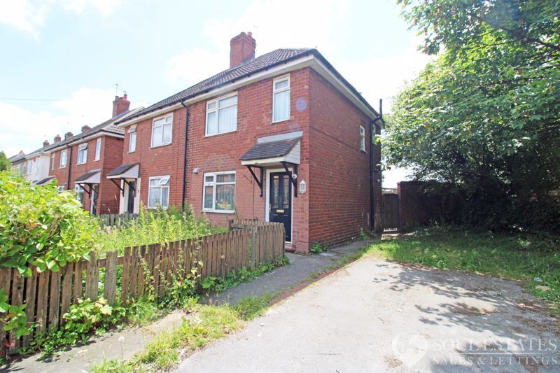 2 bed semidetached house to rent in Coronation Road, Tipton DY4, £900