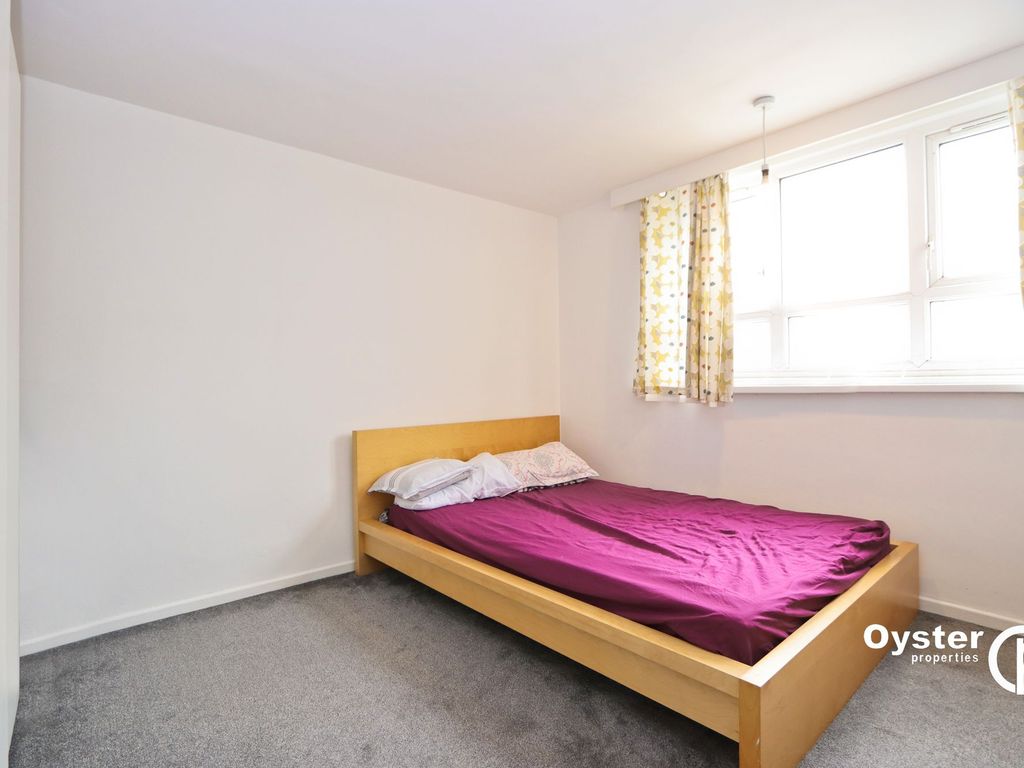 1 bed flat for sale in House, Exeter Road, Enfield EN3, £
