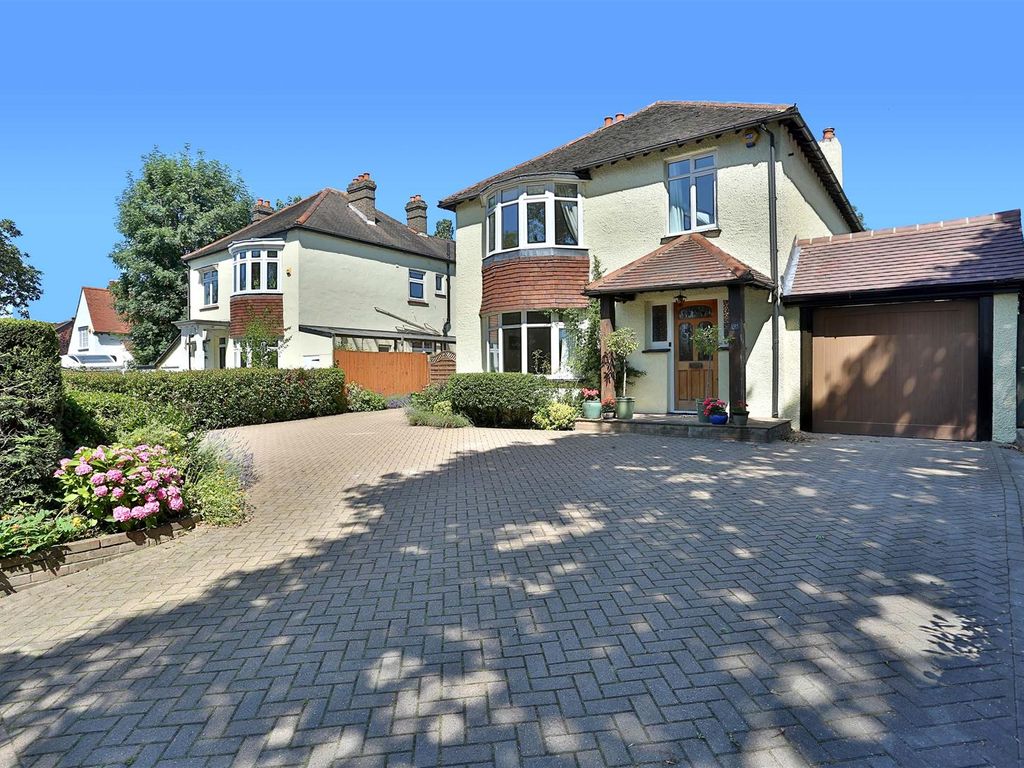 4 bed detached house for sale in Woodcote Road, Wallington SM6, £1,250,000 Zoopla