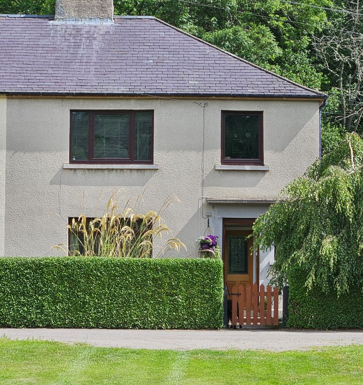 3 bed semidetached house for sale in Imperial Cottages, Carron