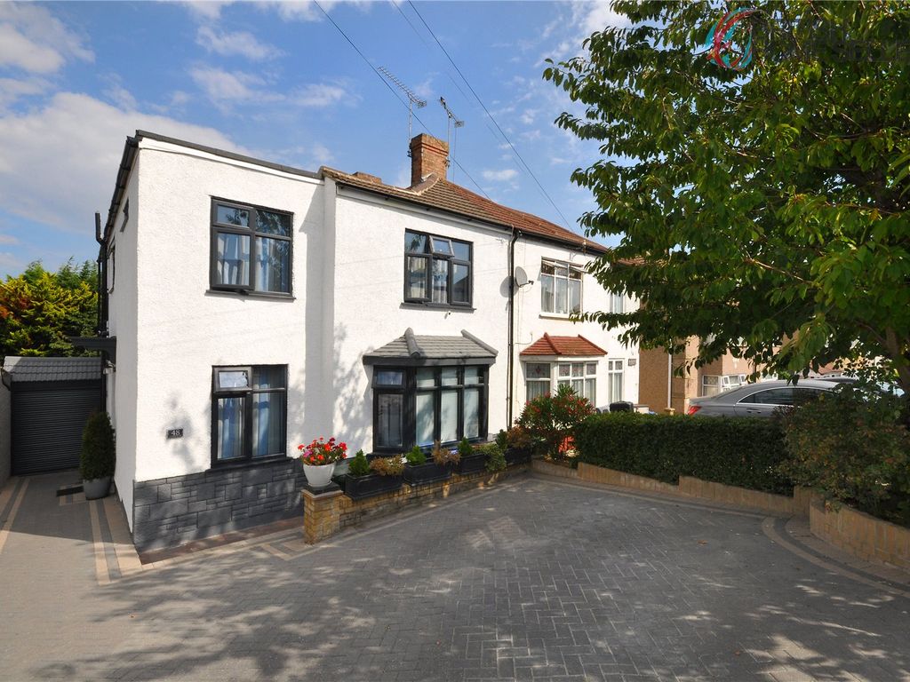5 bed semidetached house for sale in Matfield Road, Belvedere DA17