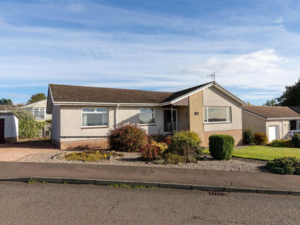 3 bed detached bungalow for sale in College Place, Methven, Perth PH1