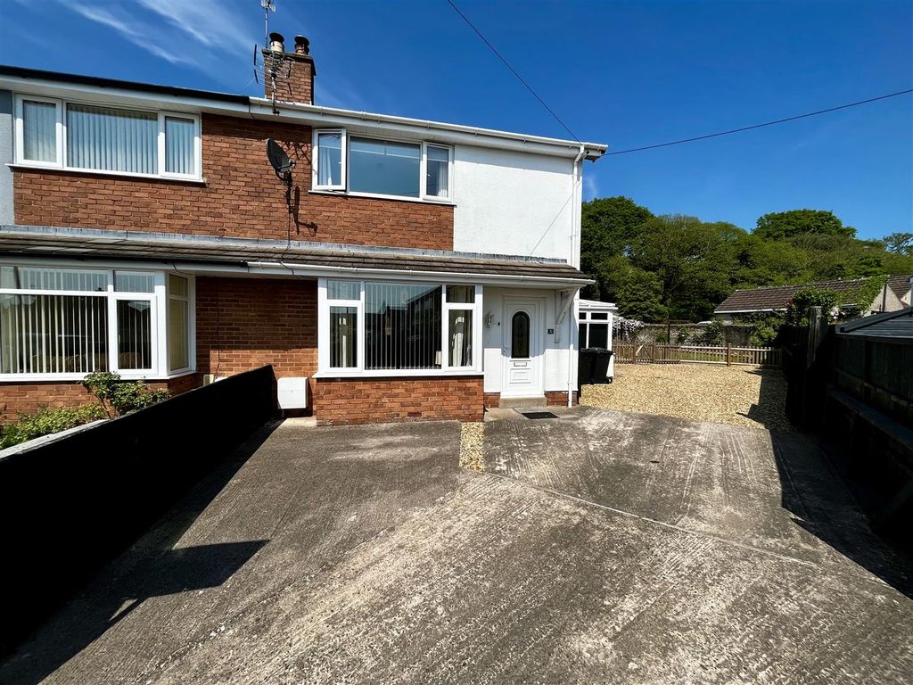 3 bed semidetached house for sale in Forest Road, Mile End, Coleford