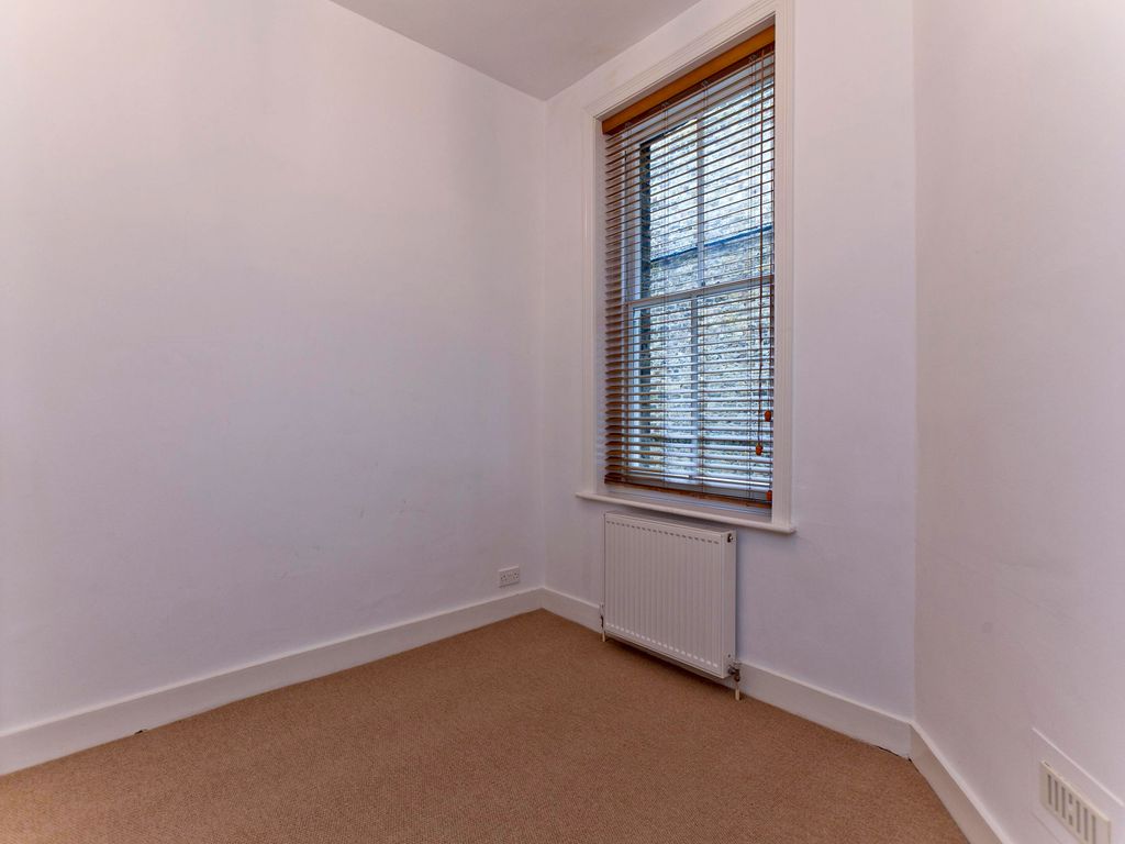 3 bed flat to rent in Antrim Road, London NW3, £3,597 pcm Zoopla