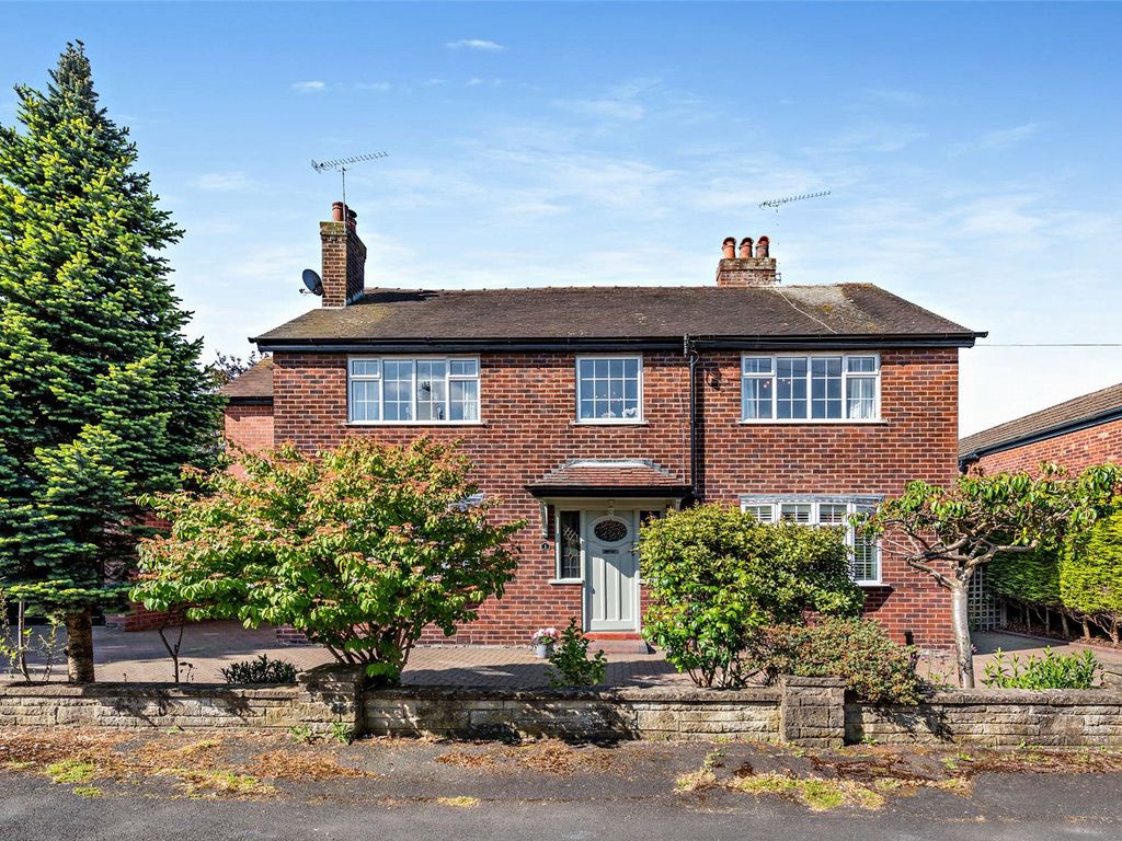 4 bed detached house for sale in Rostherne Road, Wilmslow, Cheshire SK9